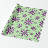 Retro Purple Flowers on Green Background Cadeaupapier (Uitgerold)
