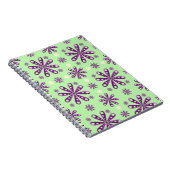Retro Purple flowers on Green Background   Notitieboek (Rechterzijde)
