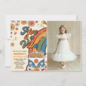 Retro Rainbow Five is een Vibe Groovy 5e verjaarda Kaart (Voorkant)