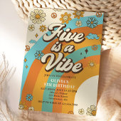Retro Rainbow Five is een Vibe Groovy 5e verjaarda Kaart