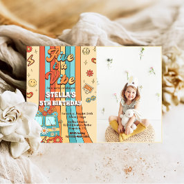 Retro Rainbow Five is een Vibe Groovy 5e verjaarda Kaart