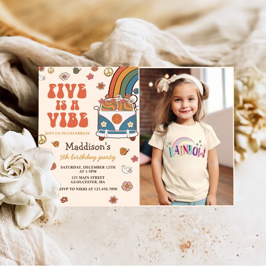 Retro Rainbow Five is een Vibe Groovy 5e verjaarda Kaart