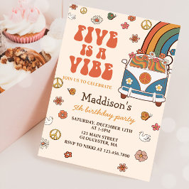 Retro Rainbow Five is een Vibe Groovy 5e verjaarda Kaart