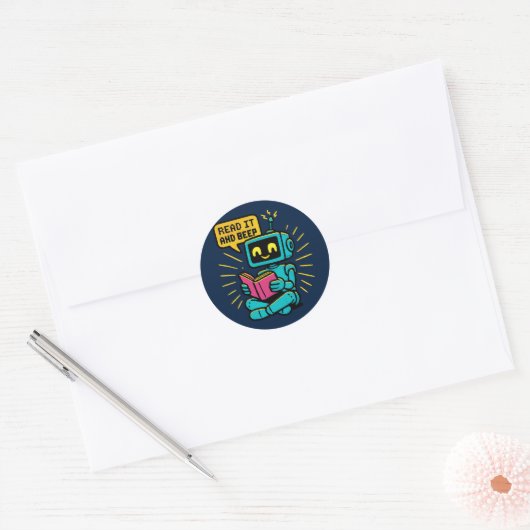 Retro Reading Robot Sticker – Pixel Art Sci-Fi (Envelop)
