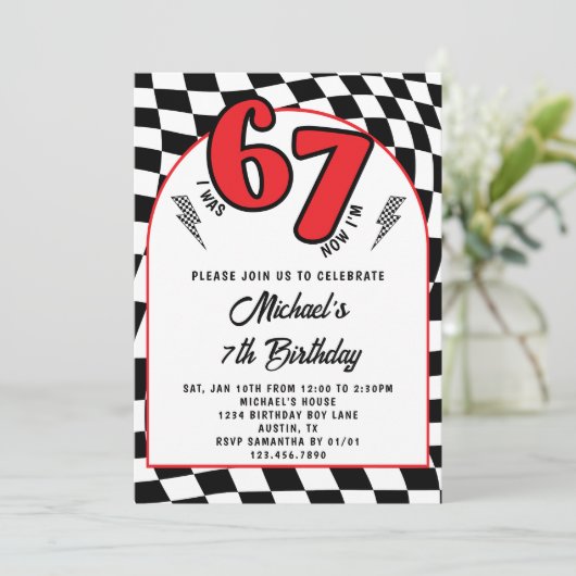 Retro Red Black Checkered 6 7 Boy 7th Birthday Kaart (Staand voorkant)