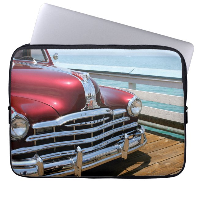 Retro Red Car-laptophoes Laptop Sleeve (Voorkant)