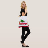 Retro Red Car met kerstboom Tote Bag (Op model)