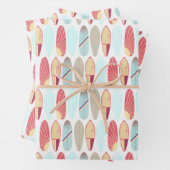 Retro Red en Blue Surfboard Patroon Inpakpapier Vel (In situ)