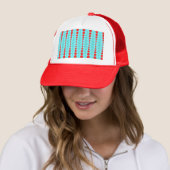 Retro Red en Turquoise Stippen Trucker Hats Pet (In situ)
