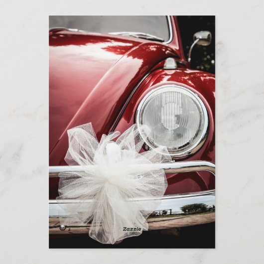 Retro Red VW Beetle Car White Bow Wedding Invitati Kaart (Achterkant)