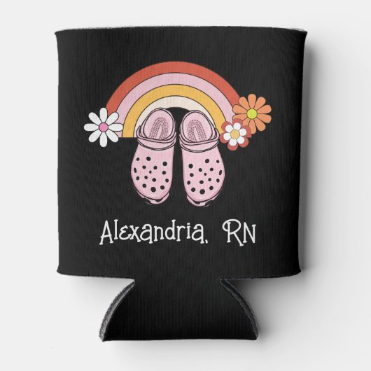 Retro Regenboog en Rubberklompen Monogram Verpleeg Blikjeskoeler (Voorkant)