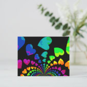 Retro regenboog harten op zwart briefkaart (Staand voorkant)