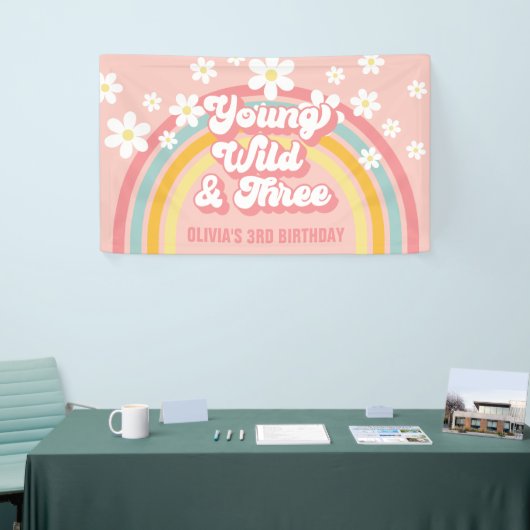 Retro Regenboog Jong Wild Drie Groovy 3e Verjaarda Spandoek (Beurs)