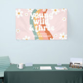 Retro Regenboog Jong Wild Drie Madeliefje Spandoek (Beurs)