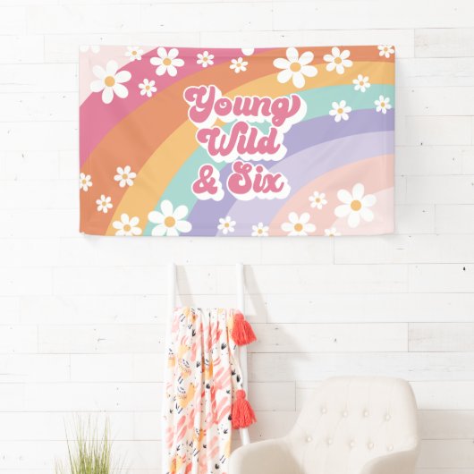 Retro Regenboog Jong Wild en Zes 6e Verjaardag Spandoek (Insitu)