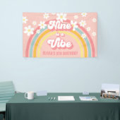 Retro Regenboog Negen is een Vibe Groovy 9e Verjaa Spandoek (Beurs)