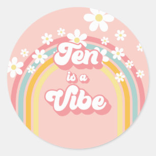 Retro Regenboog Tien is een Vibe Groovy 10e Verjaa Ronde Sticker