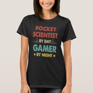 Retro Rocket Scientist by Day Gamer bij nacht T-shirt
