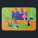 Retro Romantic Evening Couple Bath Mat<br><div class="desc">Deze Retro Romantic Evening Couple Bath Mat lijkt op een scène uit een romantische komedie uit 1960. Het minimalistische ontwerp is voorzien van een aantrekkelijk cartoon koppel in de woonkamer van een modern, stedelijk appartement uit het midden van de eeuw. De kamer is opvallend voorzien van een groene, steenwand met...</div>