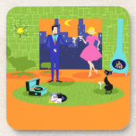 Retro Romantic Evening Couple Onderzetters<br><div class="desc">Deze Retro Romantic Evening Couple Hard Plastic Onderzetters lijken een scène uit een romantische komedie uit 1960. Het minimalistische ontwerp is voorzien van een aantrekkelijk cartoon koppel in de woonkamer van een modern, stedelijk appartement uit het midden van de eeuw. De kamer is opvallend voorzien van een groene, steenwand met...</div>