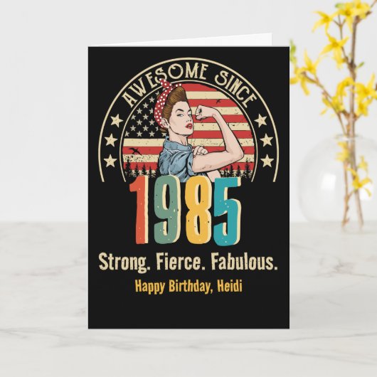 Retro Rosie Riveter Custom Verjaardag Kaart voor V (Gele Bloem)