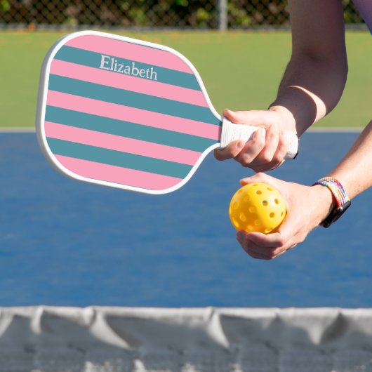 Retro roze en blauwe strepen Patroonnaam Pickleball Paddle (Insitu)
