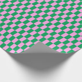 Retro Roze en Groen Preppy Checkerboard Cadeaupapier (Hoek)