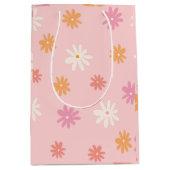 Retro Roze en Oranje Daisy Floral Gift Bag Medium Cadeauzakje (Voorkant)