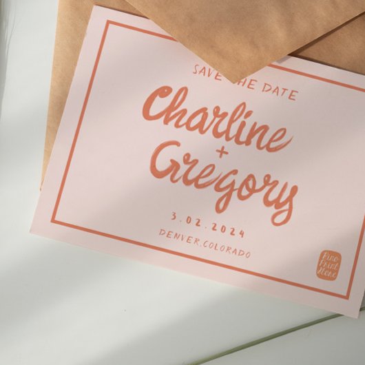 Retro Roze en rode handschriftenbruiloft opslaan D Kaart