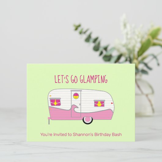 Retro Roze Ingeblikte Ham Kan Trailer Glamping Kaart (Staand voorkant)