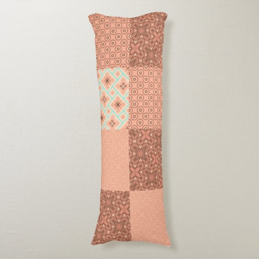 Retro Roze Patchwork Lichaamskussen (Voorkant Verticaal)