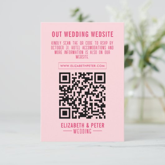 Retro Roze QR Code Bruiloft Website RSVP Kaartje (Staand voorkant)