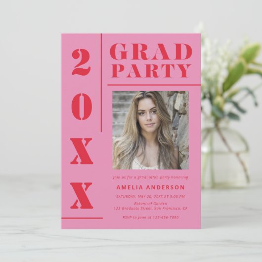 Retro Roze Rood Typografie Foto Graduation Party Kaart (Staand voorkant)