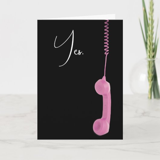 Retro roze telefoon voor het krijgen van oude verj kaart (Voorkant)