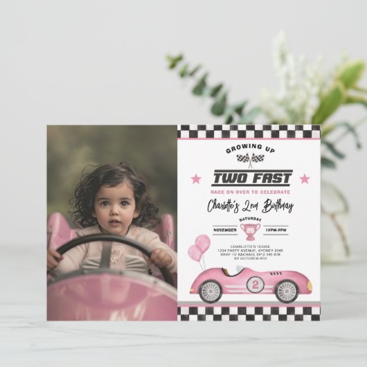 Retro Roze Twee Snelle Race Auto 2e Verjaardag Fot Kaart (Staand voorkant)