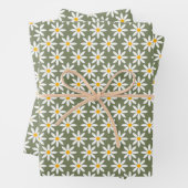 Retro Sage Green Daisies Floral Pattern Inpakpapier Vel (In situ)