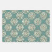 Retro Sage & Sand Bloemen Polka Dot Mandala Inpakpapier Vel (Voorkant)