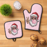 Retro Santa Christmas Blowing Bubble  Ovenwant & Pannenlap Set<br><div class="desc">Retro Kerstman Blowing Bubble  Vrolijk Kerstfeest Grappige Kerstman met Zonnebril Xmas Vakantie</div>