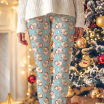 Retro Santa Claus Blauw Kerstpatroon Leggings<br><div class="desc">Voeg een feestelijk tintje toe aan je garderobe met deze retro kerstman leggings. Met een charmant kerstmanpatroon op een blauwe achtergrond zijn deze leggings ideaal voor het vakantieseizoen. Comfortabel en stijlvol, ze zijn ideaal voor het dragen van vakanties, loungen thuis, of het toevoegen van een nostalgische kerstsfeer aan uw dagelijkse...</div>