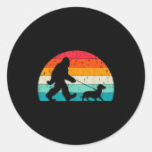 Retro Sasquatch Lover Doxie Wiener Dog Walker Bigf Ronde Sticker (Voorkant)