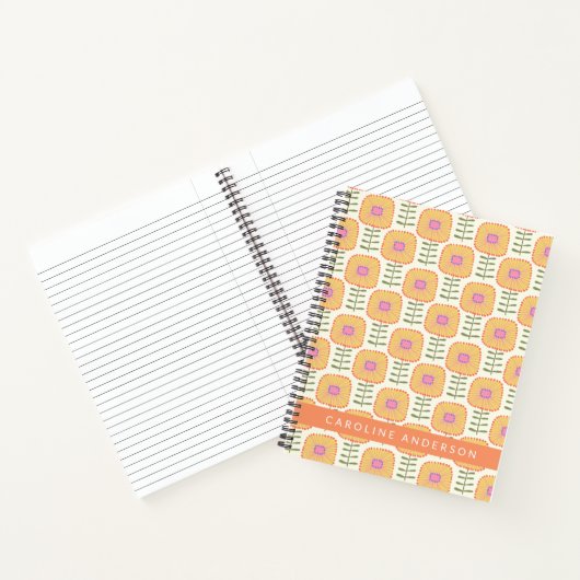 Retro Scandi Yellow Flower Pattern Personalized Notitieboek (Binnen)