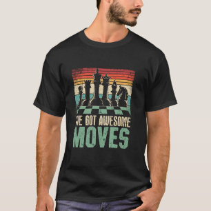 Retro schaakstukken en strategie geïnspireerd t-shirt