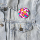 Retro Schaatsen Hot Pink Button Pin (In situ)