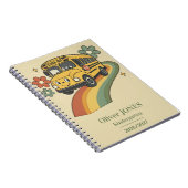 Retro schoolbus regenboog kleuterschool notitieboek (Rechterzijde)