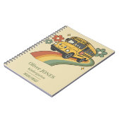Retro schoolbus regenboog kleuterschool notitieboek (Linkerzijde)
