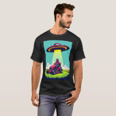 Retro Sci Fi Cartoon raketschip en grasmaaier T-shirt (Voorkant volledig)