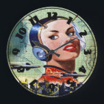 Retro Science Fiction Clock Grote Klok<br><div class="desc">Wetenschapsfictie heeft in de loop der jaren vele vormen aangenomen en heeft tot verbeelding geleid. Dit retro science fiction ontwerp uit het verleden van jaren is een interessante kijk op hoe dingen kunnen evolueren. Dit retro science fiction ontwerp ziet er geweldig uit op deze klok. Ideaal voor jezelf of als...</div>