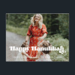 Retro  script Happy Hanukkah foto Briefkaart<br><div class="desc">Happy Hanukkah-kaart! Een moderne typografie voor dit collectie van de Holiday-fotokaarten. Aanpassen met je favoriete afbeelding. U kunt de kleur van de doopvont en de achtergrond in uw het houden van ook gemakkelijk veranderen.</div>