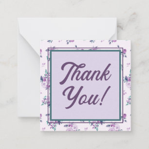 Retro script-lettertype met paarse bloemen bedankt notitiekaartje