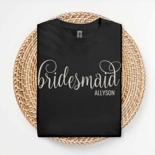 Retro Script Natuurlijk op Black Bridesmaid T-shirt